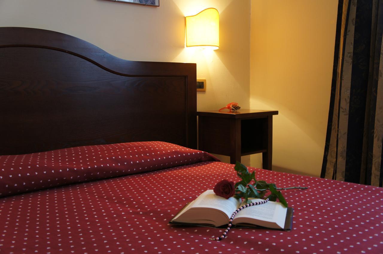 Hotel Albatros Calenzano Eksteriør billede