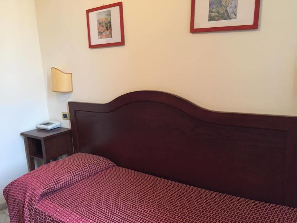 Hotel Albatros Calenzano Eksteriør billede