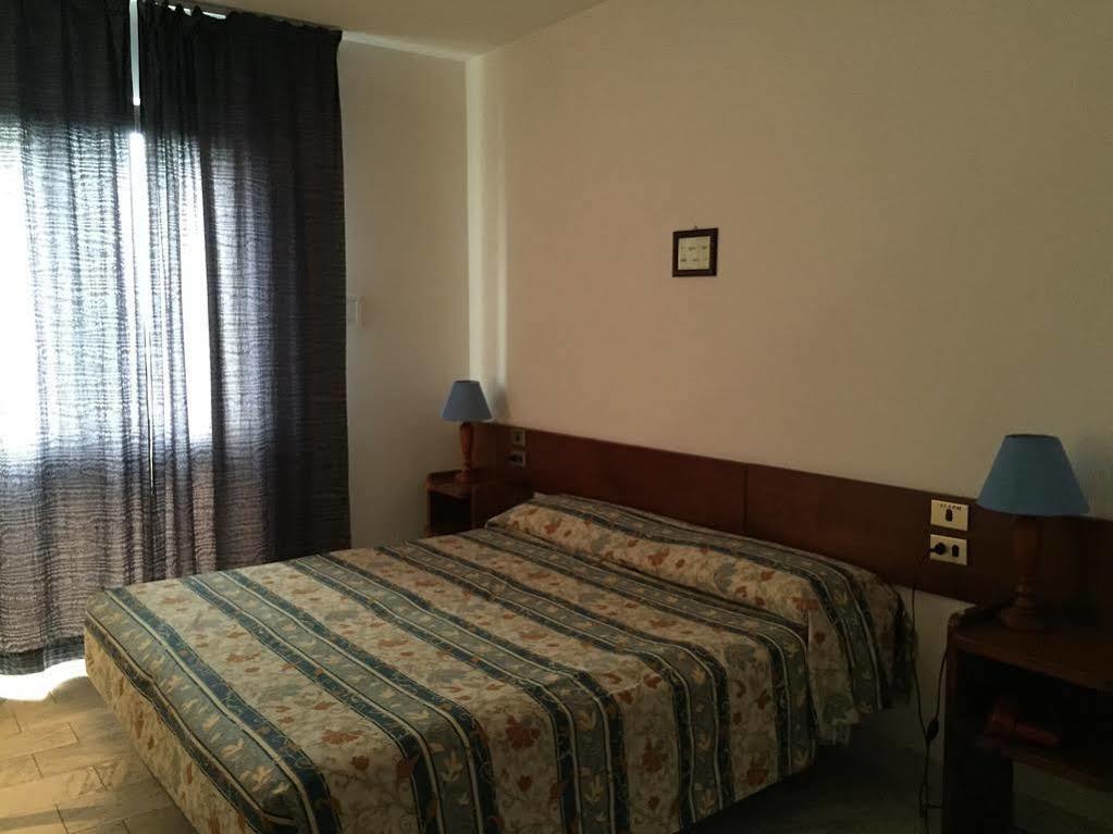 Hotel Albatros Calenzano Eksteriør billede